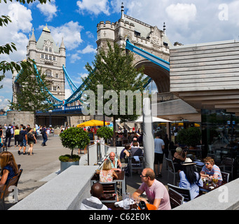 Restaurant on the South Bank of the River Thames in front of Tower Bridge, London, England Stock Photo