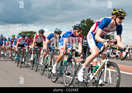 London Surrey Cycle Classic road race goes over Kingston Bridge, London, UK, 14/08/2011 Stock Photo