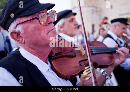 Klezmer musicians play Jewish soul music for the crowds in the 24th Int'l Klezmer Festival. Tzfat, Israel. 15/08/2011. Stock Photo