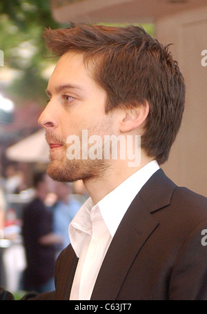 Tobey Maguire at the premiere of SPIDER-MAN 2, Los Angeles, Calif,  June 22, 2004. (John Hayes/Everett Collection) Stock Photo