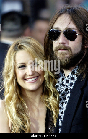 Kate Hudson, Chris Robinson at arrivals for THE SKELETON KEY Premiere, Universal Studios Cinema at Universal CityWalk, Los Angeles, CA, August 02, 2005. Photo by: Michael Germana/Everett Collection Stock Photo