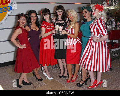 RJB x Bettie Page 3部作ファーストプレスセット holly-madison-claire-sinclaire