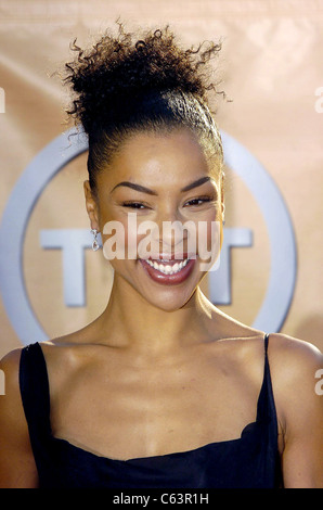 Sophie Okonedo in the press room for 11th Annual Screen Actors Guild (SAG) Awards, Shrine Auditorium, Los Angeles, CA, February Stock Photo