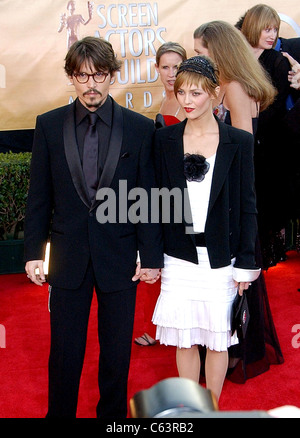 Johnny Depp, Vanessa Paradis at arrivals for 11th Annual Screen Actors Guild (SAG) Awards, Shrine Auditorium, Los Angeles, CA, Saturday, February 05, 2005. Photo by: John Hayes/Everett Collection Stock Photo