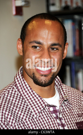 Hank Baskett at in-store appearance for Kendra Wilkinson 'Sliding Into Home' Book Signing, Borders Book Store at Columbus Circle, New York, NY July 6, 2010. Photo By: Desiree Navarro/Everett Collection Stock Photo