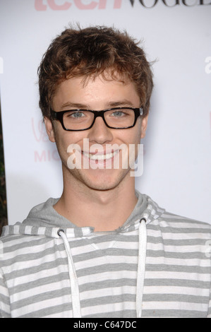 Jeremy Sumpter at arrivals for Teen Vogue 8th Annual Young Hollywood Party, The Studios at Paramount, Los Angeles, CA October 1, 2010. Photo By: Michael Germana/Everett Collection Stock Photo