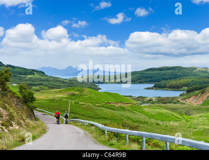 Cyclists on the road to Kilchoan on the Ardnamurchan Peninsula, Lochabar, Scottish Highlands, Scotland, UK