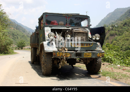 Vintage Shaktiman truck broken down on the highway in Manipur north east India Stock Photo