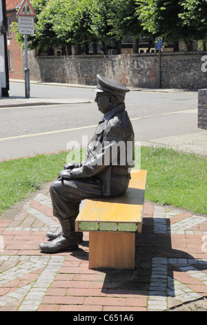 statue of captain mainwaring of dads army bbc comedy series, thetford ...