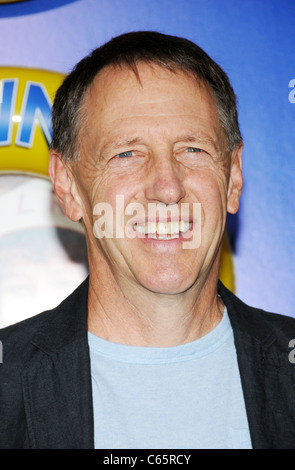 Director Dennis Dugan at arrivals for GROWN UPS Premiere, The Ziegfeld Theatre, New York, NY June 23, 2010. Photo By: Desiree Navarro/Everett Collection Stock Photo