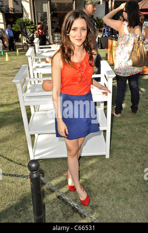 Shannon Woodward at arrivals for RAISING HOPE Daddy Decathlon, The Grove, Los Angeles, CA September 17, 2010. Photo By: Robert Kenney/Everett Collection Stock Photo