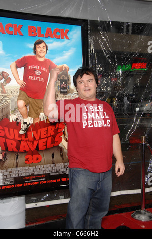 Jack Black at arrivals for GULLIVER'S TRAVELS Premiere, Grauman's Chinese Theatre, Los Angeles, CA December 18, 2010. Photo By: Stock Photo