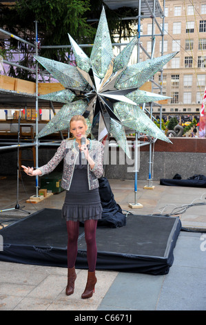 Blake Lively at a public appearance for Unveiling of the Swarovski Star Crowning The 2010 Rockefeller Center Christmas Tree, Rockefeller Plaza, New York, NY November 18, 2010. Photo By: Gregorio T. Binuya/Everett Collection Stock Photo