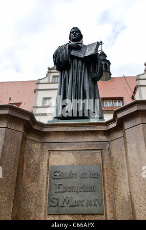 Denkmal für Martin Luther auf dem Marktplatz von Wittenberg; memorial of Luther on the marketplace in Wittenberg Stock Photo