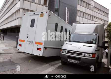 General view of prison vans entering and exiting Highbury Corner Magistrates Court Stock Photo