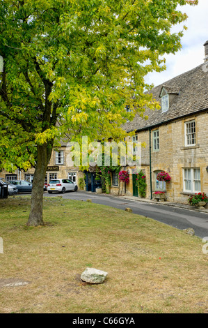 Cottages in the Cotswold town of Stow on the Wold Stock Photo