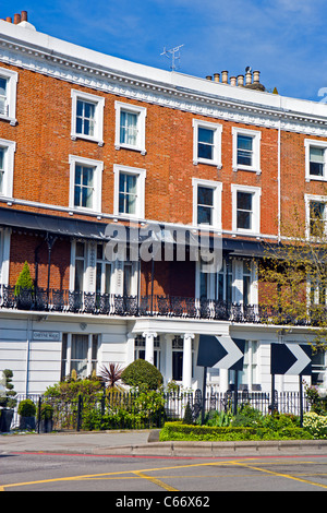 EXTERIOR OF HOMES ON CHEYNE WALK CHELSEA LONDON Stock Photo