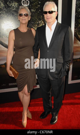 Jamie Lee Curtis, Christopher Guest at arrivals for FLIPPED Premiere, Arclight Cinerama Dome, Los Angeles, CA July 26, 2010. Photo By: Dee Cercone/Everett Collection Stock Photo