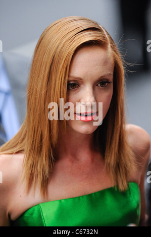 Jayma Mays, enters the Ziegfeld Theatre at the premiere of THE SMURFS, out and about for CELEBRITY CANDIDS - SUN, , New York, NY July 24, 2011. Photo By: Ray Tamarra/Everett Collection Stock Photo