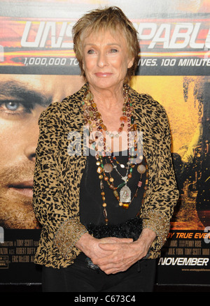 Cloris Leachman at arrivals for UNSTOPPABLE Premiere, Regency Village Theater, Westwood, CA October 26, 2010. Photo By: Dee Cercone/Everett Collection Stock Photo