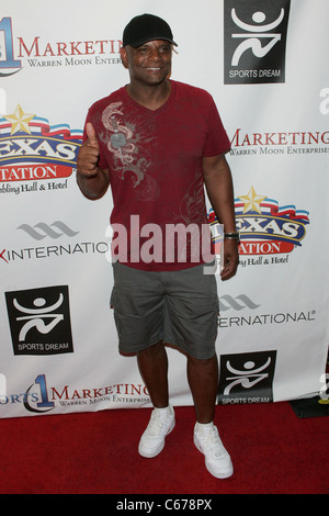 Warren Moon in attendance for Sports Dream Bowl Benefit for Urban Youth Scholarship Fund, Texas Station, North Las Vegas, NV June 25, 2011. Photo By: James Atoa/Everett Collection Stock Photo