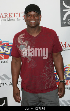 Warren Moon in attendance for Sports Dream Bowl Benefit for Urban Youth Scholarship Fund, Texas Station, North Las Vegas, NV June 25, 2011. Photo By: James Atoa/Everett Collection Stock Photo