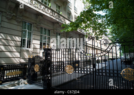 Harley House in Marylebone was built in 1905 and is one of the most prestigious mansion blocks in London. Close to Regents Park. Stock Photo