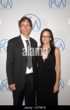 Lesley Chilcott at arrivals for 22nd Annual Producers Guild of America PGA Awards, Beverly Hilton Hotel, Beverly Hills, CA January 22, 2011. Photo By: Michael Germana/Everett Collection Stock Photo