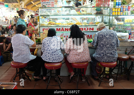 Snack Bar Cafe in Ben Thanh Market in Ho Chi Minh City, Saigon, Vietnam Stock Photo