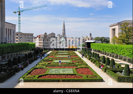 Brussels, Belgium. Jardin du Mont des Arts. Tower of Town Hall and crane Stock Photo