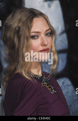 Amanda Seyfried (wearing a Tom Binns necklace) at arrivals for RED RIDING HOOD Premiere, Grauman's Chinese Theatre, Los Angeles, CA March 7, 2011. Photo By: Elizabeth Goodenough/Everett Collection Stock Photo