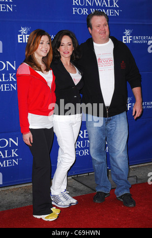 Alyson Hannigan, Lilly Tartikoff, Eric Stonestreet in attendance for 18th Annual EIF REVLON Run/Walk for Women, Los Angeles Memorial Coliseum, Los Angeles, CA May 7, 2011. Photo By: Elizabeth Goodenough/Everett Collection Stock Photo