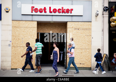 Closed up Foot Locker shop in London. A common site all over the UK due to the recent economic downturn and economy. Stock Photo