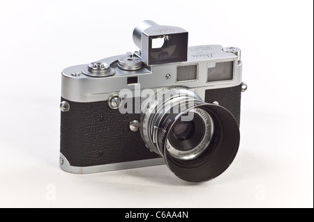 Leica Leitz M2 35mm Camera with 35mm Summaron Lens and Accesory Finder ...