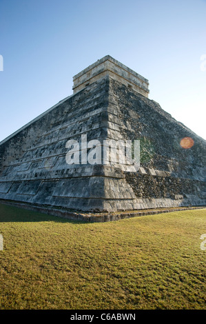 Mayan Pyramid at Chicen Itza, Mexico Stock Photo