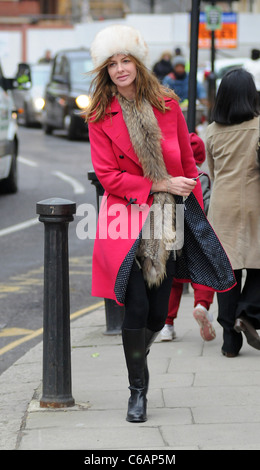 Trinny Woodall makes her way home after taking her daughter to school. Today the fashionista celebrates her 46th birthday Stock Photo