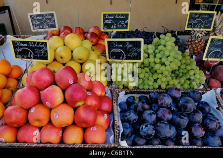 Fruits at the market at Saint Maxim town on the French Riviera, Provence-Alpes-Côte d'Azur, France Stock Photo