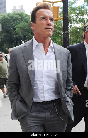 California Governor Arnold Schwarzenegger walking back to his Midtown Manhattan hotel New York City, USA - 17.06.10 Doug Stock Photo