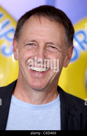 Director Dennis Dugan and Sharon O'Connor New York premiere of 'Grown Ups' at the Ziegfeld Theatre - Arrivals New York City, Stock Photo