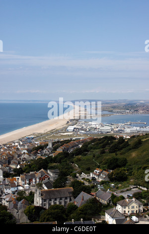 CHESIL BEACH THE FLEET AND PORTLAND HARBOUR TOWARDS WEYMOUTH. DORSET UK. Stock Photo