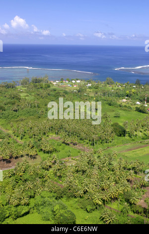 Varae Pass, Teahupoo, village at the end of the road. Teahupoo, Tahiti, Society Islands, French Polynesia, Pacific Stock Photo