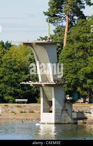 Concrete diving platform in Coate Water Country Park, Swindon, built in 1935 Stock Photo