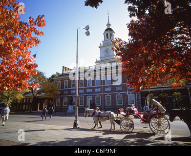 Horse carriage outside Independence Hall, Philadelphia, Pennsylvania, United States of America Stock Photo