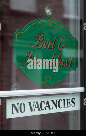 Bed and breakfast sign, no vacancies, sign, in a window UK GB EU Europe Stock Photo