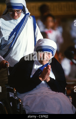 Mother Teresa during the Congressional Gold Medal award ceremony in ...