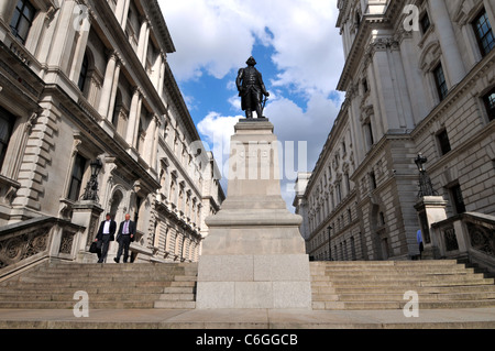 Robert Clive statue, Major General Robert Clive, Clive Steps, London, Britain, UK Stock Photo