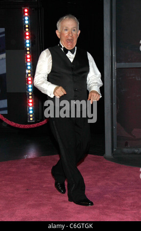 Leslie Jordan attending the opening of the off-broadway play 'My Trip Down The Pink Carpet', held at the Midtown Theater New Stock Photo