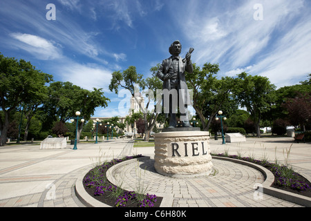 louis riel statue in the grounds at the rear of the manitoba legislative building winnipeg manitoba canada Stock Photo