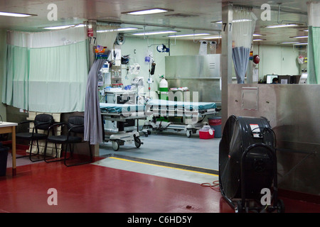 Emergency ward on the USNS Comfort, Hospital Ship, San Salvador, El Salvador Stock Photo
