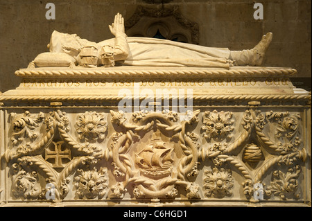 Tomb of Vasco da Gama, Church of Santa Maria, Mosteiro dos Jéronimos, Belem district, Lisbon, Portugal Stock Photo